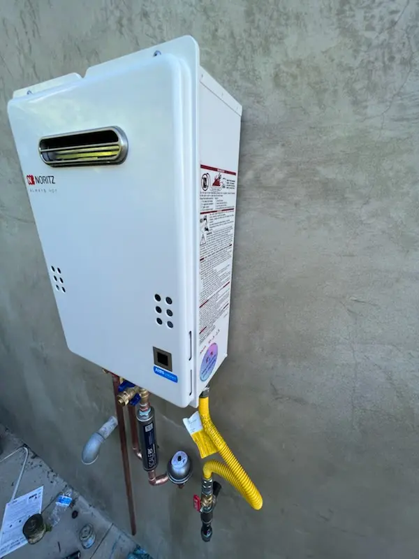 Tankless water heater installation for North Oaklawn homes